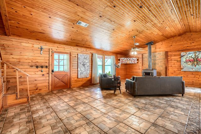 625 County Road 4735, Cumby, TX 75433