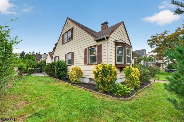 2101 Summit Ter, Linden City, NJ 07036