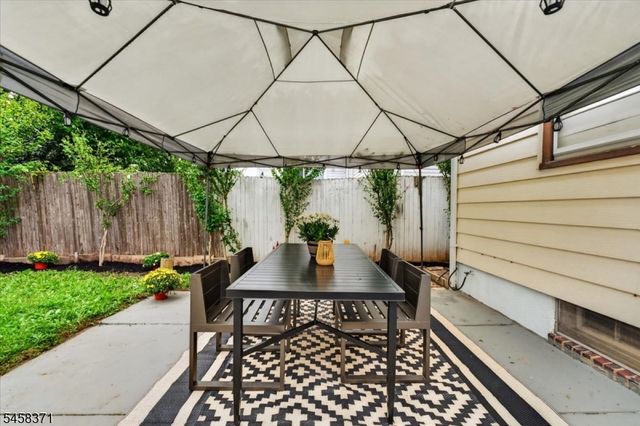 2101 Summit Ter, Linden City, NJ 07036