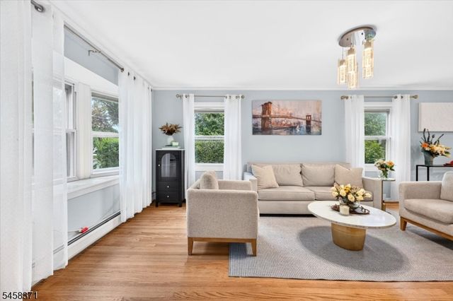 2101 Summit Ter, Linden City, NJ 07036