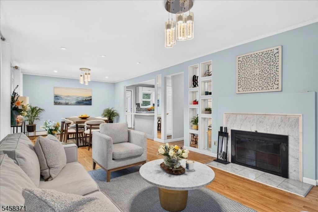 2101 Summit Ter, Linden City, NJ 07036