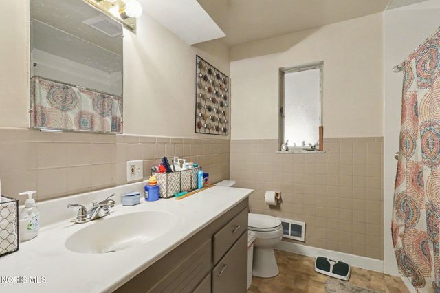 3806 Glendale Avenue, Toledo, OH 43614