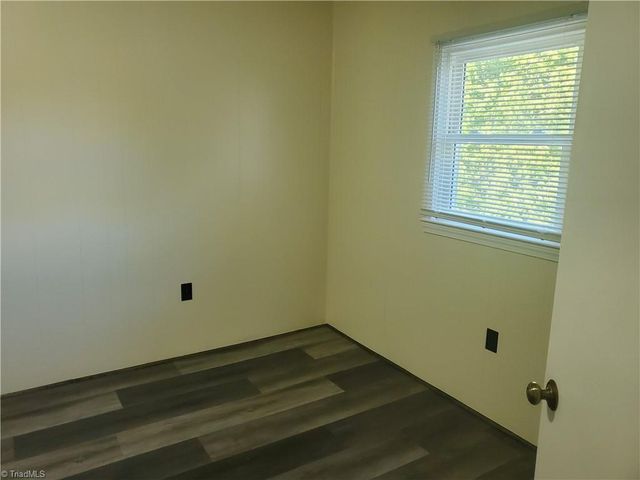 619 Creed Street E, Mount Airy, NC 27030