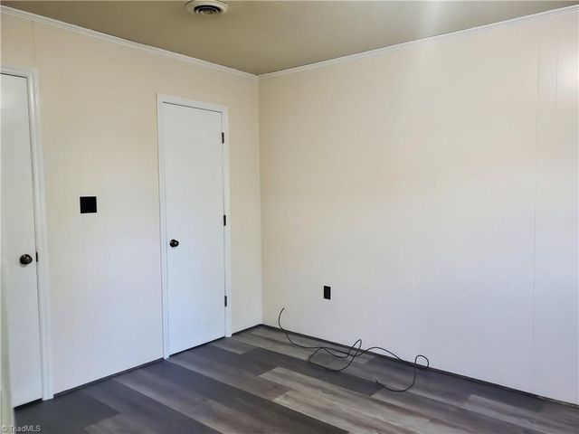 619 Creed Street E, Mount Airy, NC 27030