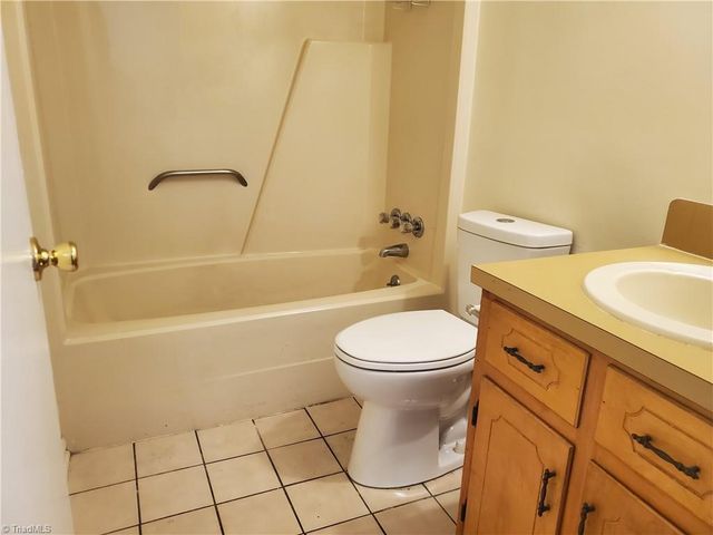619 Creed Street E, Mount Airy, NC 27030
