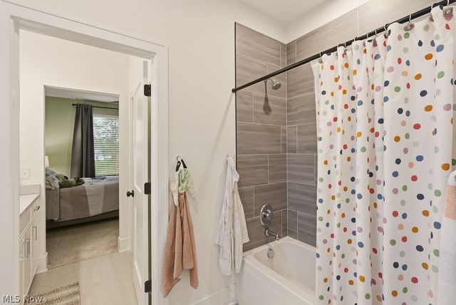 2082 Lanterman Circle, Hinckley, OH 44233