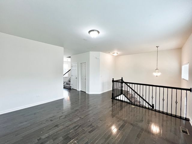 270 Lionel Drive, Grayslake, IL 60030