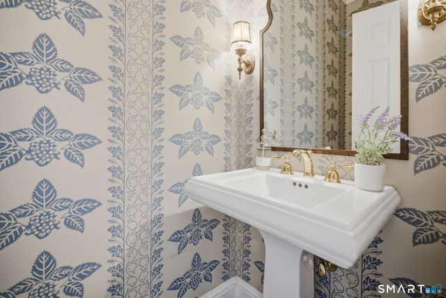 1380 Old Academy Road, Fairfield, CT 06824