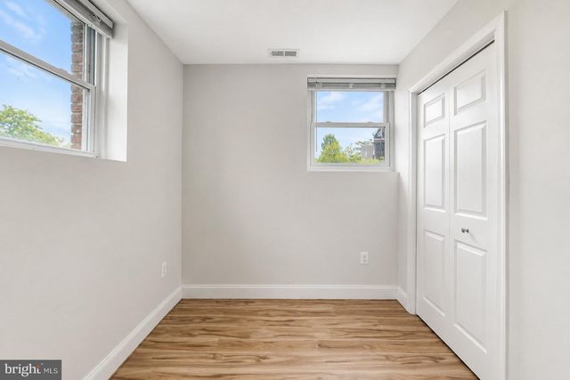 2851 ROBINSON PL SE, Washington, DC 20020