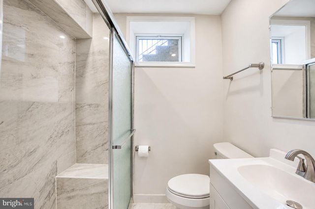 2851 ROBINSON PL SE, Washington, DC 20020