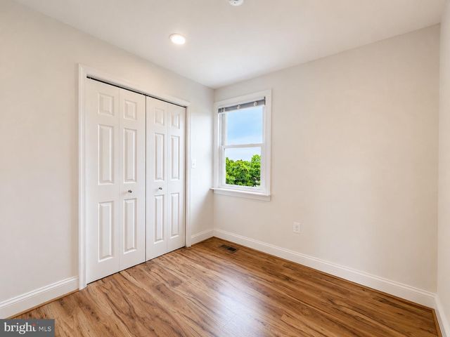 2851 ROBINSON PL SE, Washington, DC 20020