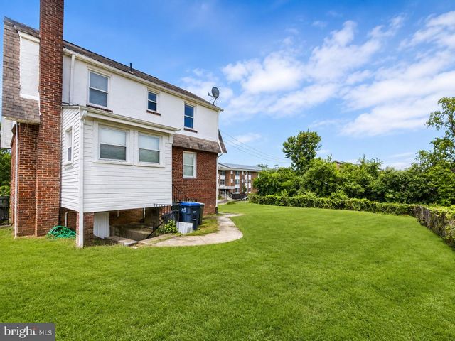 2851 ROBINSON PL SE, Washington, DC 20020