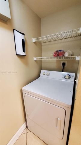 577 SW 111th Ln 203, Pembroke Pines, FL 33025