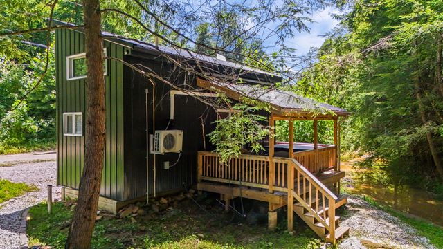 76 High Falls Creek Drive, Campton, KY 41301