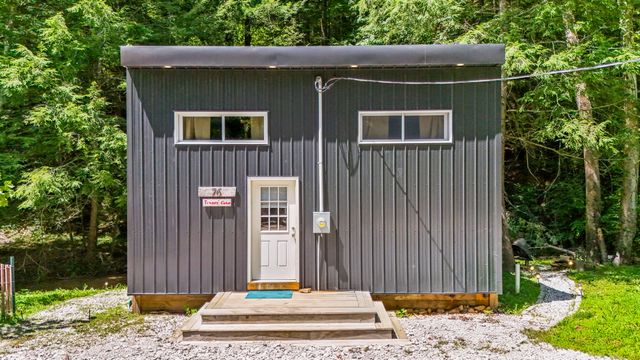 76 High Falls Creek Drive, Campton, KY 41301