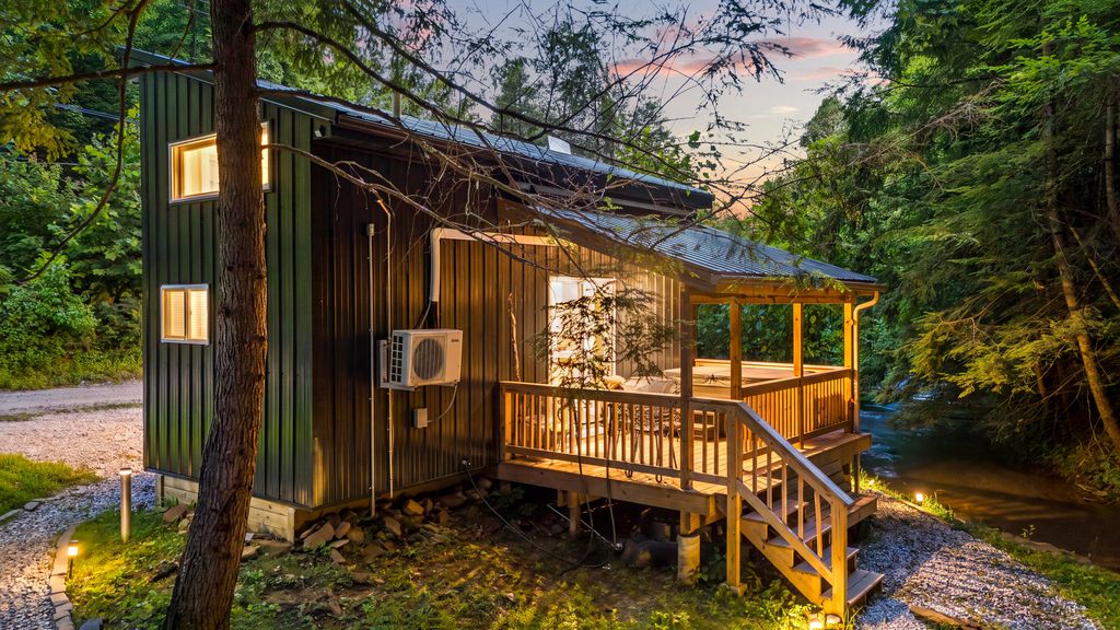 76 High Falls Creek Drive, Campton, KY 41301