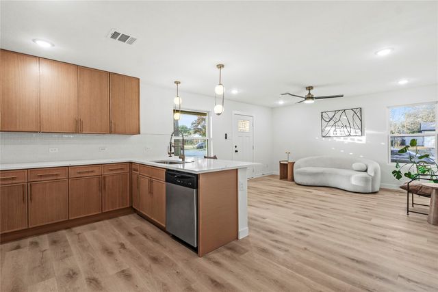 820 Belltower Drive, Irving, TX 75061