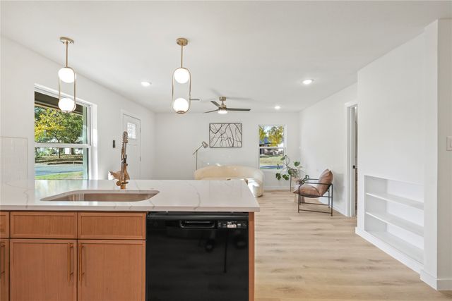 820 Belltower Drive, Irving, TX 75061