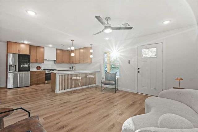 820 Belltower Drive, Irving, TX 75061