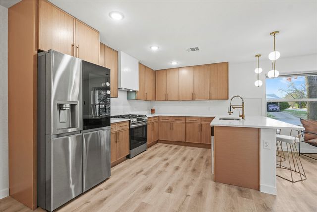 820 Belltower Drive, Irving, TX 75061