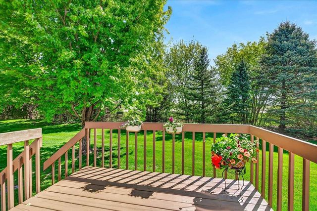 1070 Vinyard Drive, Oregon, WI 53575
