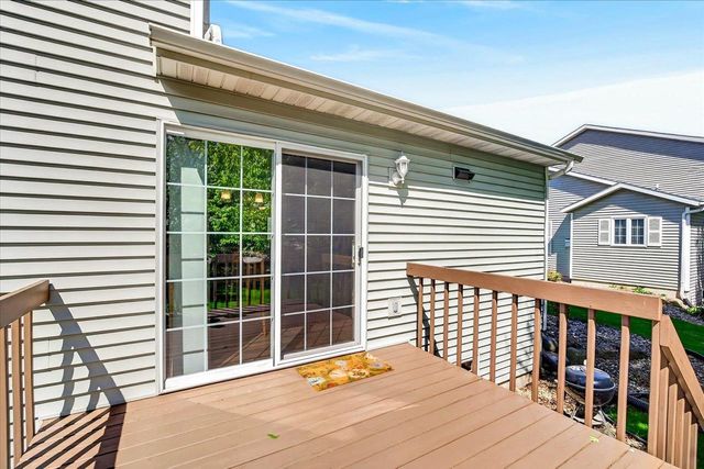 1070 Vinyard Drive, Oregon, WI 53575