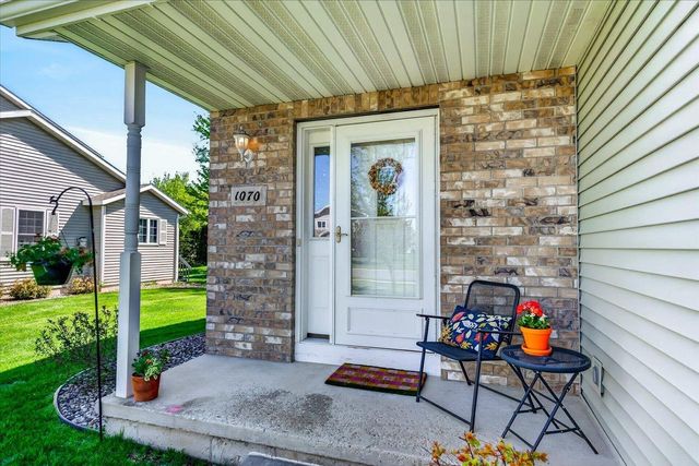 1070 Vinyard Drive, Oregon, WI 53575