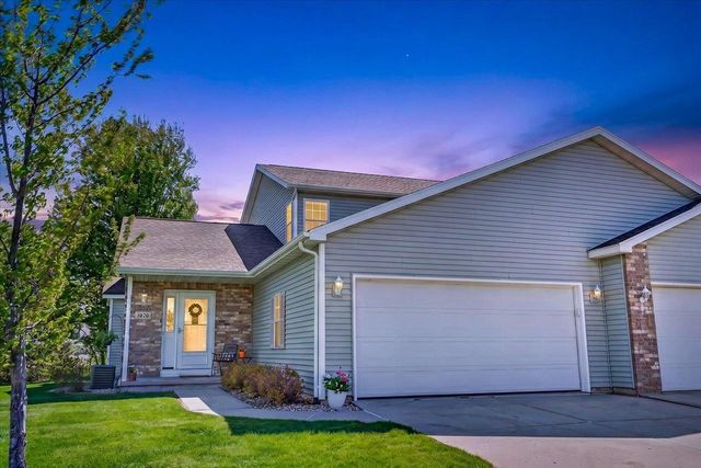 1070 Vinyard Drive, Oregon, WI 53575