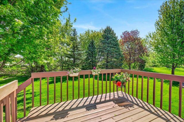 1070 Vinyard Drive, Oregon, WI 53575