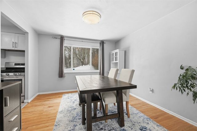 120 Knoll Dr, Penn Hills, PA 15147