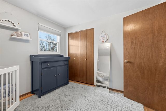 120 Knoll Dr, Penn Hills, PA 15147