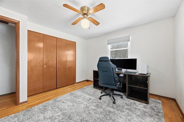 120 Knoll Dr, Penn Hills, PA 15147