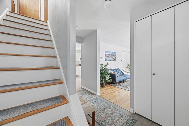 120 Knoll Dr, Penn Hills, PA 15147