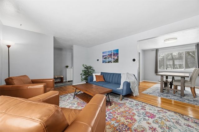 120 Knoll Dr, Penn Hills, PA 15147