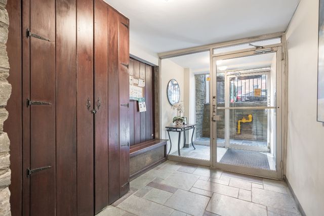 238 E 84th St Apt 3B, New York City, NY 10028