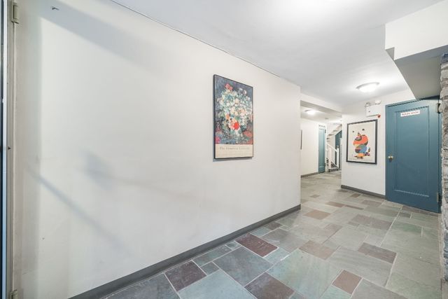 238 E 84th St Apt 3B, New York City, NY 10028