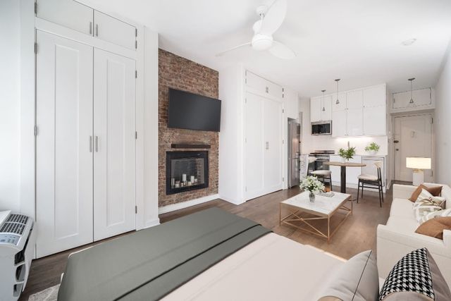 238 E 84th St Apt 3B, New York City, NY 10028
