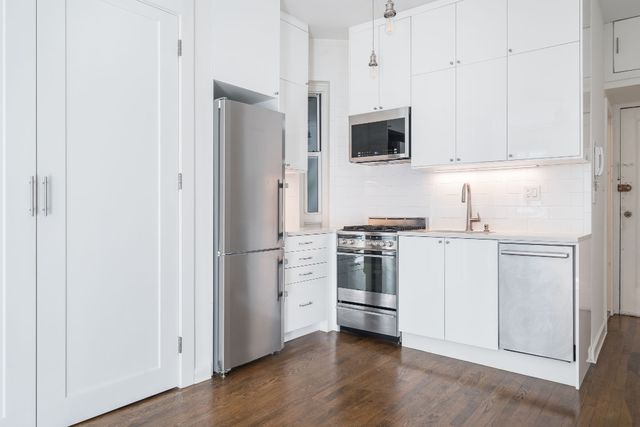 238 E 84th St Apt 3B, New York City, NY 10028