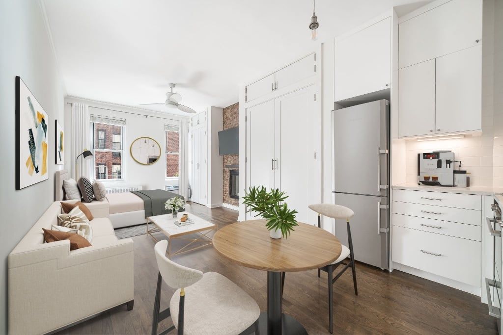 238 E 84th St Apt 3B, New York City, NY 10028