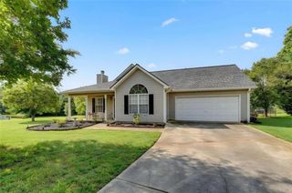 915 Cove Place, Locust Grove, GA 30248