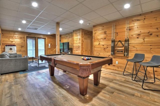 384 Mountain Highlands Court, Blue Ridge, GA 30513