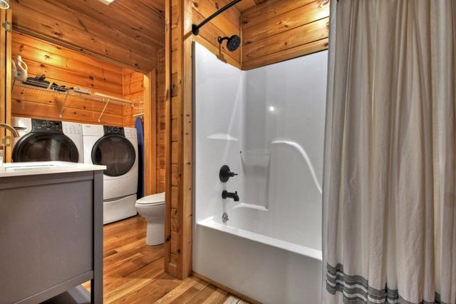 384 Mountain Highlands Court, Blue Ridge, GA 30513