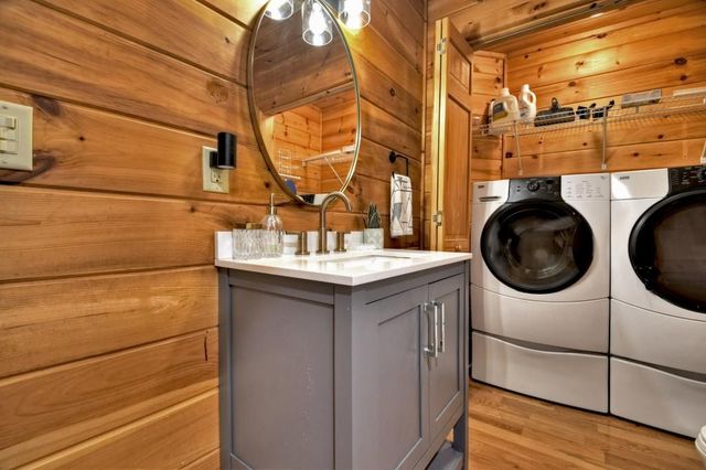 384 Mountain Highlands Court, Blue Ridge, GA 30513