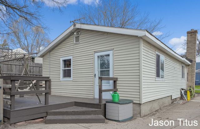 2507 Day Avenue Nw, City Of Walker, MI 49544