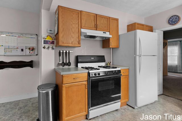 2507 Day Avenue Nw, City Of Walker, MI 49544