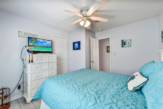 4130 Hardin Drive, Galveston, TX 77554