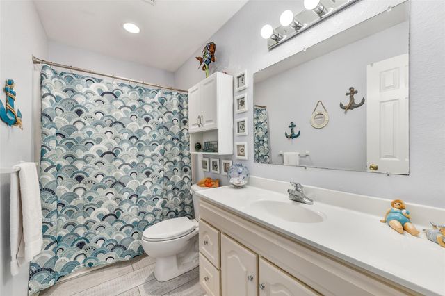 4130 Hardin Drive, Galveston, TX 77554