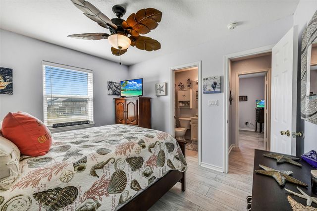 4130 Hardin Drive, Galveston, TX 77554