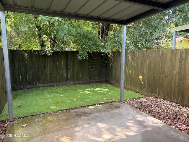 110 Oak Plains Alley, Lafayette, LA 70508