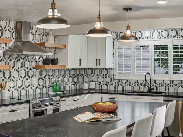 6851 S 2300 E, Cottonwood Heights, UT 84121